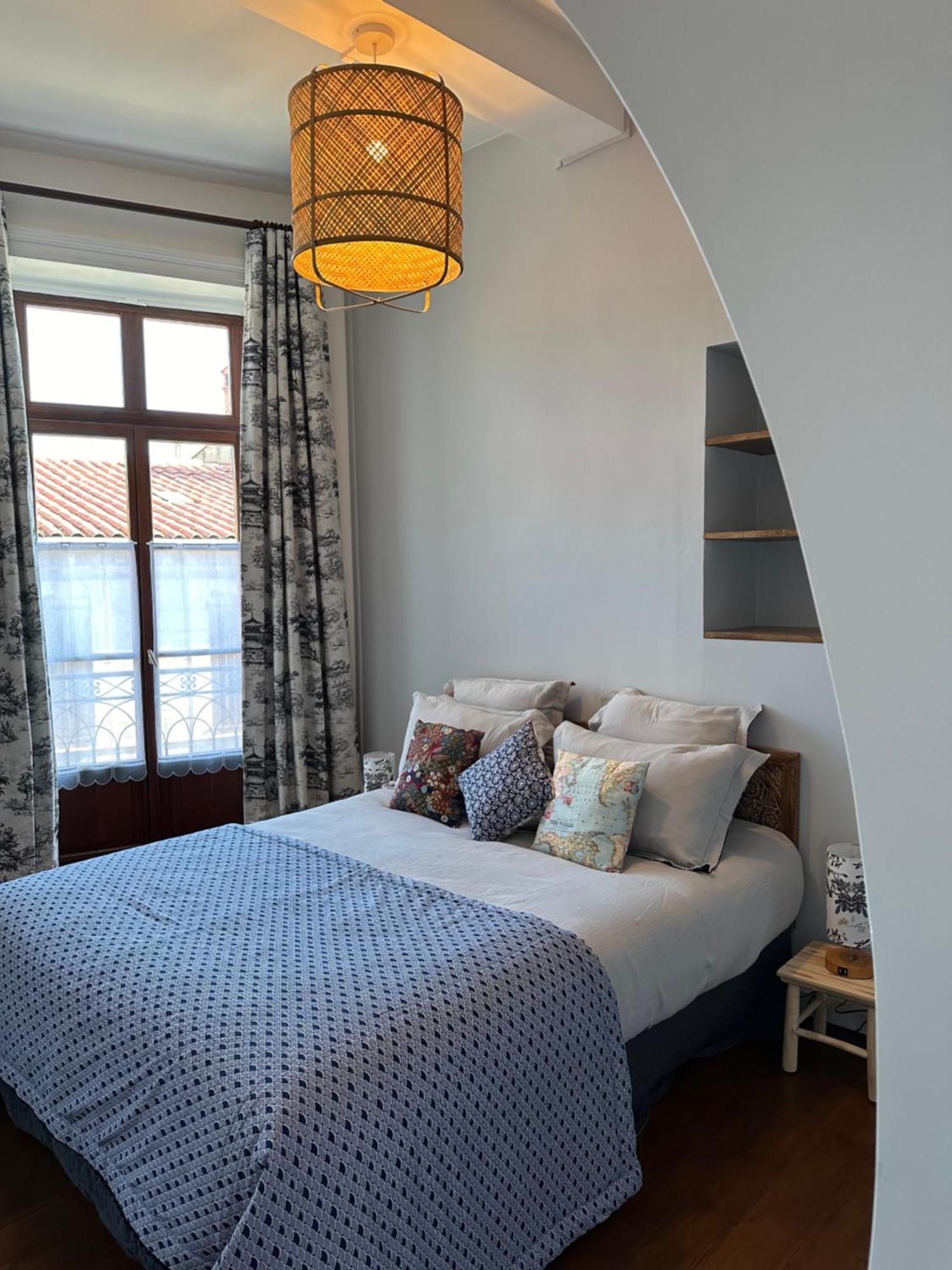 L'Enthousiasme Bed and Breakfast Prades  Δωμάτιο φωτογραφία