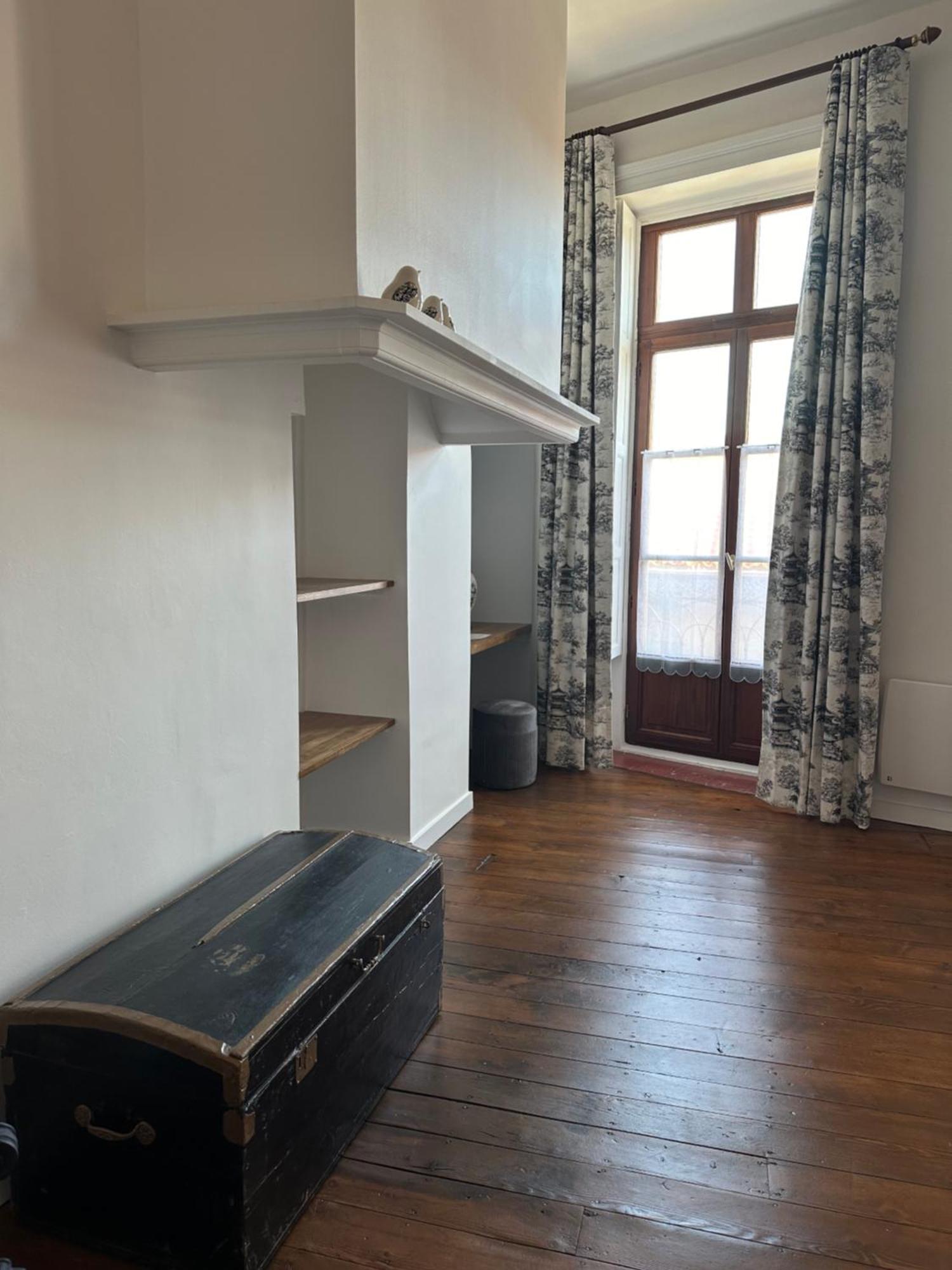 L'Enthousiasme Bed and Breakfast Prades  Δωμάτιο φωτογραφία
