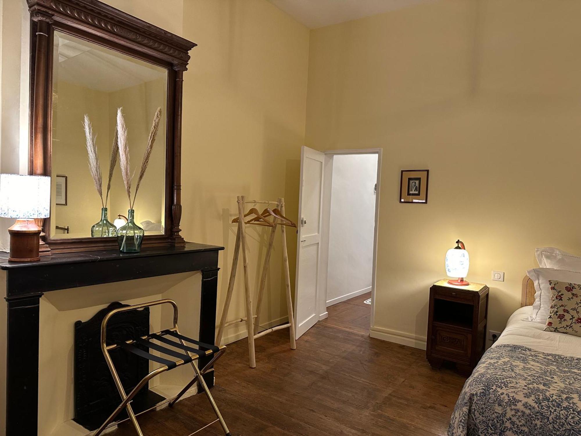 L'Enthousiasme Bed and Breakfast Prades  Δωμάτιο φωτογραφία